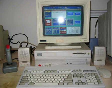 TANDY 1000